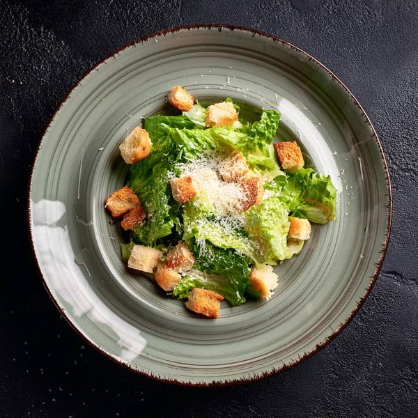 Salată Caesar